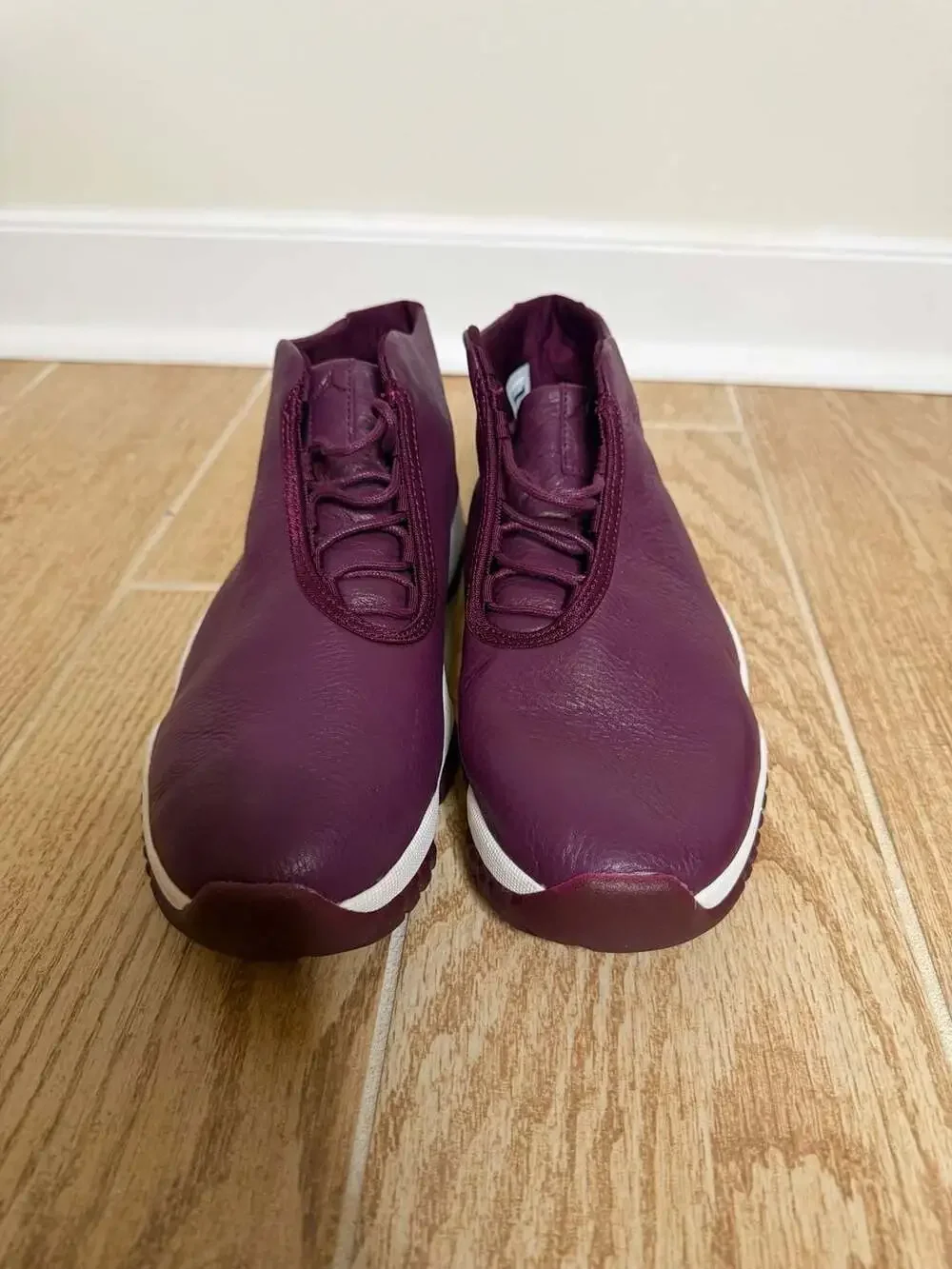 Jordan Wmns Jordan Future Bordeaux Leather Sneakers AR0726-600 Size 9.5